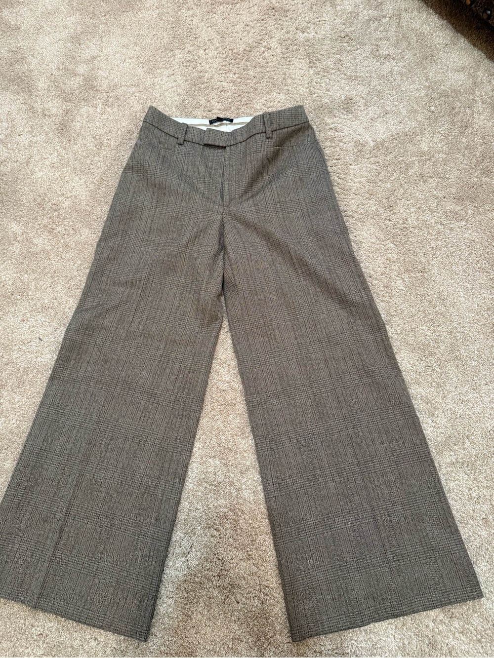 Banana Republic Women’s Wide-Leg Plaid Dress Pants in Brown